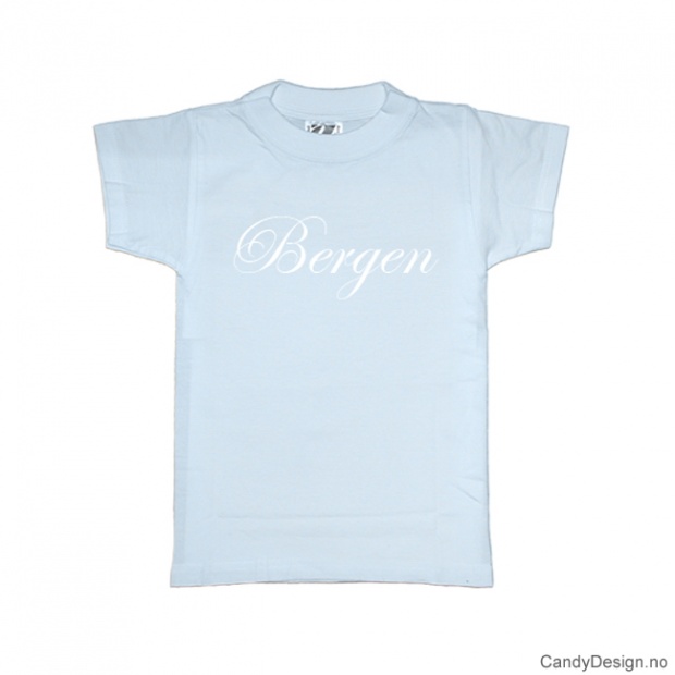 M- Herre T-skjorte Bergen lyse blå med hvitt trykk