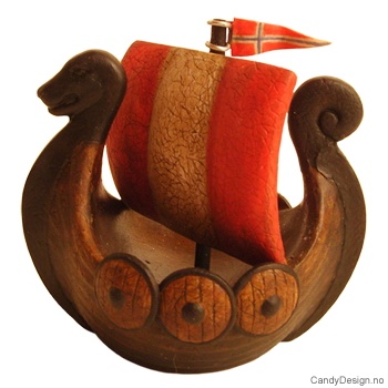 Vikingskip suvenir med seil