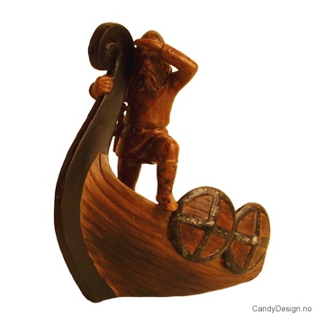 Viking speidende i skipsstavnen på vikingskip i antikk farge uten horn
